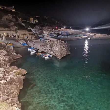Appartement Biagio 1945 - Doppio Terrazzo Panoramico Vista Mare Immersa Nella Natura Con Parco Giochi Alessano